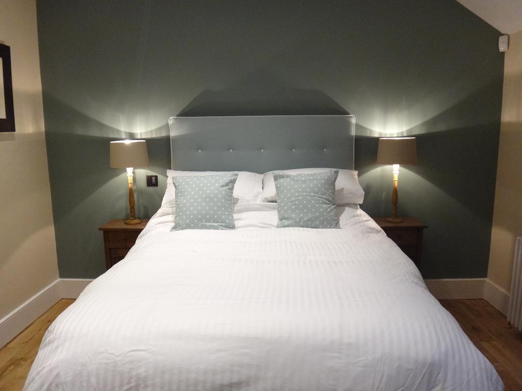Robin Hood Farm B&B Baslow Room photo